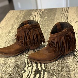Vintage brown fringe ankle boot